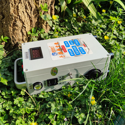 Generador de manivela de mano DC12V 30W Cargador de teléfonos móviles Fuente de alimentación portátil exterior Caja de conexión sin batería