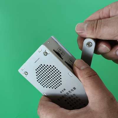 Generador de manivela de mano Power Pack Radio portátil cargador de teléfono celular Iluminación de encendido