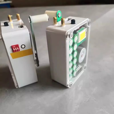 Cargador USB Generador de manivela de mano de emergencia de supervivencia Power Pack Cargador de teléfono Iluminación exterior Ignición sin batería